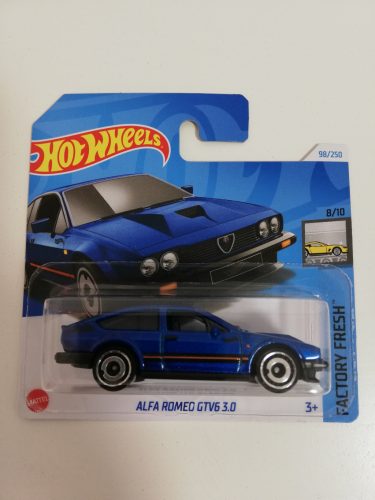  Hot Wheels kisautó 1:64 méretben  Alfa kék
