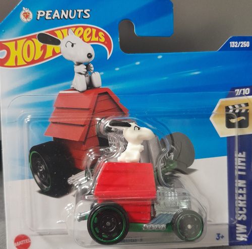 HW  Snoopy Peanuts 7/10
